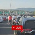 Srbi "legli" na sirene, u kolonama deca i trudnice! Štrajk u Grčkoj napravio potpuni kolaps, situacija napeta