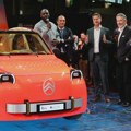 Sajam automobila u Parizu: Alfa romeo se vraća korenima, sitroen oživljava spačeka