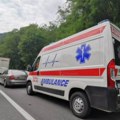 Teška nesreća u Šapcu, povređeno desetoro dece: Autobus se sudario sa putničkim automobilom
