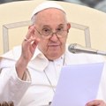 Papa Franja: Transseksualci i deca homoseksualaca imaju prava da budu kršteni