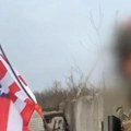 Američka zastava se zavijorila u avdejevki Amerikanci se bore na strani Rusije (video)