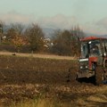 Tragedija u našicama: Traktor se prevrnuo i prignječio tinejdžera (19), ostao mrtav na licu mesta