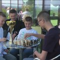 Mali majstori velike igre - njihova tabla je bojno polje, a svaka figura strateška odluka