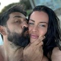 Ognjen Amidžić danas proslavlja 50. rođendan, a evo koliko su njegov supruge mlađe od njega