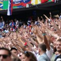 Slovenci se pohvalili otetim obeležjima navijača tzv. Kosova!