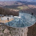 (Foto) Ovo nije kanjon Kolorada - ovo je Srbija: Spektakularni stakleni vidikovac koji oduzima dah uskoro u funkciji