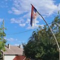 Policija oduzela zastavu Srbije zbog anonimne prijave: "Ovo je komedija"