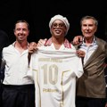Detonacija - Ronaldinjo se vraća fudbalu! Legendarni Brazilac potpisao ugovor i predstavljen je u novom klubu: U formi sam i…