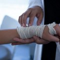 Dr Kravljanac otkrio detalje o stravičnim povredama zbog petardi: Troje dece je za Novu godinu ostalo bez šake