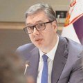 Vučić: Žrtvama stavljaju žig genocidnog naroda