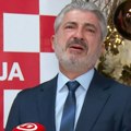 "Otac mu je skakao do plafona": Kandidat za predsednika Hrvatske se rasplakao pred kamerama, a sada se oglasila njegova majka…