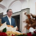 Vučić čestitao Božić svima koji slave po julijanskom kalendaru