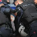 Voždovac: Interventna brigada probila građansku blokadu policijske stanice