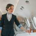 Stjuardesa otkriva koje piće ne bi trebalo da naručujete u avionu
