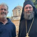 Glumačka legenda Mel Gibson pio blagoslovenu vodu iz bunara Svetog Save na Hilandaru