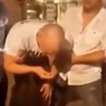 Desingericu iznose iz lokala i polivaju vodom: Snimak postao viralan na mrežama, bukti svađa šta se desilo