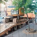 Bager odvezen sa spornog gradilišta u Kneza Miloša 42