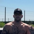 Skinuo se Veljko Ražnatović, žene odlepile: Objavio sliku iz bazena, pa napravio pometnju na mrežama: Oko vrata nosi krst