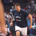 Ovako izgleda ruka Nikole Jokića posle pada protiv Letonije! Srbin na meč s Česima došao sa posebnom zaštitom