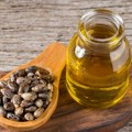 Уље које за бржи раст косе брише и подочњаке? Многи хвале овај вирални трик