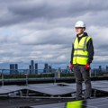 Gasi se postrojenje vredno 2,2 milijarde dolara! Kada zelena energija postane problem Najmanje 6.000 ptica godišnje pogine u…