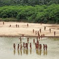 U svetu živi skoro 200 izolovanih naroda, ali pod pretnjom: Aktivisti upozoravaju na "tihi genocid"