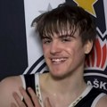 Ima 18 godina, već je osvojio titulu sa Partizanom, sad oduševio navijače u Areni, pa dobio ćuške od Kalatesa