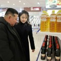 Kim Džong Un sa ćerkom na otvaranju hotela - ovo je dokaz rastućeg statusa zemlje