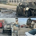 (Фото) Експлозија у Чачку: аутомобил потпуно изгорео, нема повређених