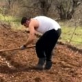 Upisao je 8 fakulteta, pa odbio posao u ministarstvu: Danas njegovo ime svi znate, a evo šta je na kraju završio