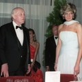 "Bio je prestar, ali je ipak razmišljala da se uda za njega." Princeza Dajana je spremala osvetu kraljevskoj porodici, ovo su…