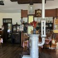 (Foto) Najstarija kafana u Šumadiji odoleva modernom vremenu: Postoji od 1921. godine, u njoj je jela i kraljevska porodica…