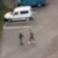 (Video): Pojavio se uznemirujući SNIMAK krvavog napada u školi: Nastavnik izboden nožem, nekoliko ljudi pokušalo da savlada…