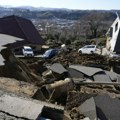 У земљотресу у Јапану најмање 55 мртвих, спасиоци покушавају доћи до преживјелих