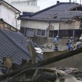 Спасиоци из Јапана после пет дана извукли баку из рушевина Када их је угледала, урадила је једну ствар
