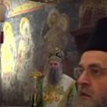 Patrijarh Porfirije služio božićnu liturgiju u Pećkoj patrijaršiji (video)