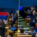 Zašto je Vučić pokazao tri prsta u sali Ujedinjenih nacija: Čuo sam sa galerije usklik jednog Srbina