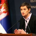 Brnabić: Ogavni performans sa crvenom farbom