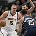 Jokić izvadio Denver iz bunara, dobio već izgubljen meč: Tukli ga, bio krvav, ali mu ništa nisu mogli!