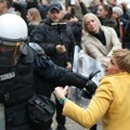 Tužilaštvo pokrenulo postupak protiv tri opozicionarke zbog sukobom s policajcem ispred novosadskog suda u novembru