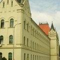 Posle stravičnog ubistva u Bečeju Sinu i majci određen pritvor