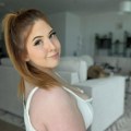 "Voleo bih da se popnem na tebe kao na drvo": Godinama su je izbegavali zbog fizičkog izgleda, a sada dobija šokantne ponude