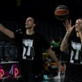 Košarkaši Partizana u majicama sa likom Vujoševića: Igrači se na simboličan način opraštaju od legendarnog trenera