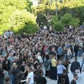Стотине грађана на мирном протесту у Дрнишу због убиства 19-годишњака