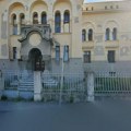 Stari Episkopski dvor u Požarevcu pred obnovom - Pod istim krovom kancelarija vladike, muzej, monaške kelije i kapela