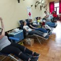 Akcija dobrovoljnog prikupljanja krvi u transfuziomobilu