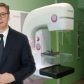 Zna li ovaj čovek šta govori? Vranjanke razbesnela laž predsednika Vučića o mamografu: „Humoristički program, kad su…