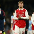 Problem za Arsenal - Smit Rou zbog povrede van terena