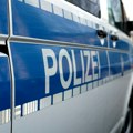 Izgladnjivali sina (3) do smrti: Horor u Austriji: Sa drugom decom jeli brzu hranu, pa dečaka zatekli mrtvog u krevetu