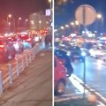 Ovakva gužva nije viđena na prilazima Gazeli: Kolone traju satima, vozila se ne pomeraju, građani ovo ne pamte
